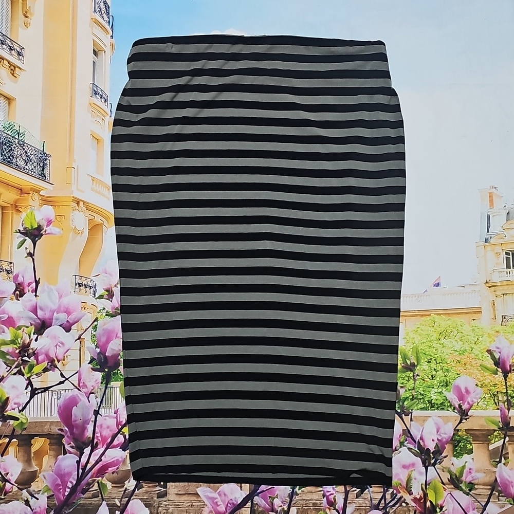 Vince Camuto Black and Gray Stretchy Striped Pencil Skirt New Size Small - Picture 5 of 5